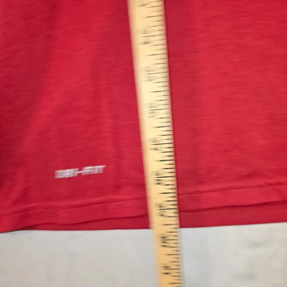 Nike Dri-FIT T-Shirt Large Men Red Short Sleeve Athletic Swoosh Logo Training